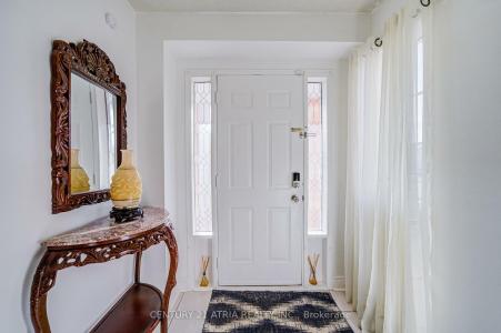 303 DELANEY DRIVE, Ajax, أونتاريو L1T 3S6, كندا