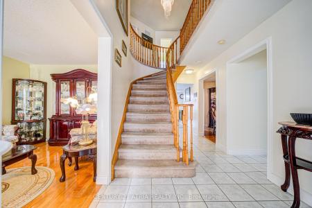 303 DELANEY DRIVE, Ajax, أونتاريو L1T 3S6, كندا