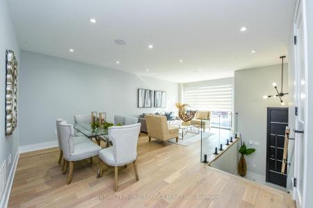 80A EVANS AVENUE, Toronto, Ontario M8Z 1H8, Canadá