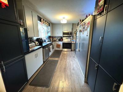 96 JAMIESON CRESCENT, Oro-Medonte-, Ontario L3V 0H8, Canada