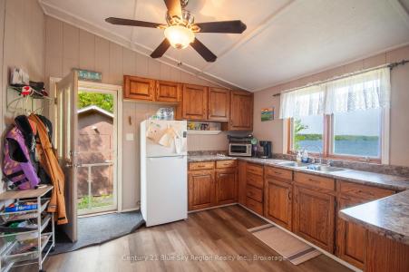 652 ASTORVILLE ROAD, East Ferris, 安大略省 P0H 1B0, 加拿大