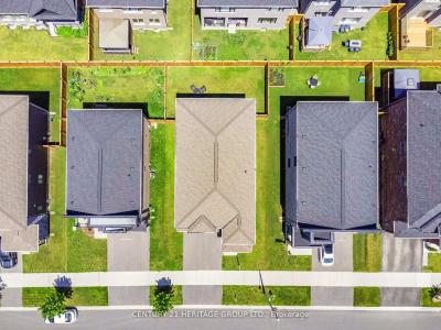 13 MABERN STREET, Barrie, 安大略省 L9J 0J1, 加拿大