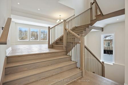157 SNIVELY STREET, Richmond Hill, Ontario L4E 3E9, Canada