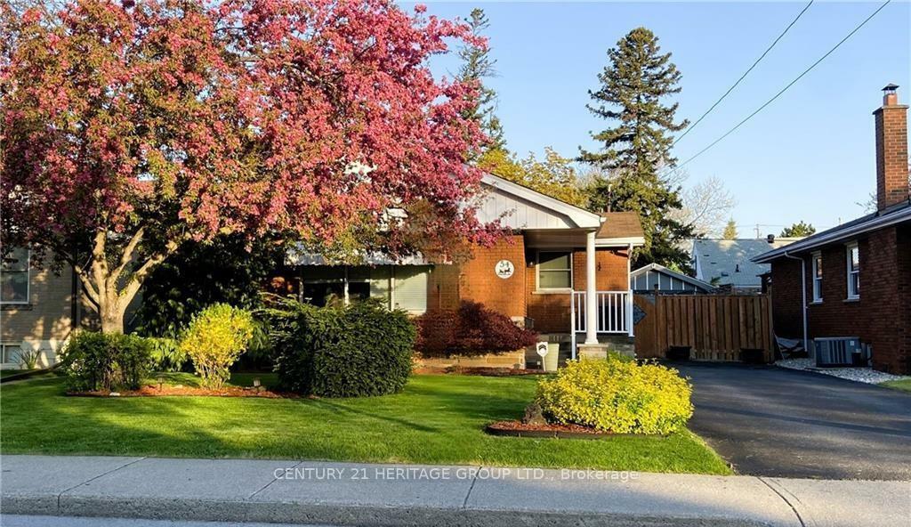 54 SHERWOOD RISE, Hamilton, אונטריו L8T 1N8, קנדה