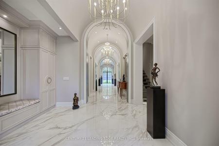 9 SANDPIPER COURT, Toronto, Ontario M3A 3G7, Canada