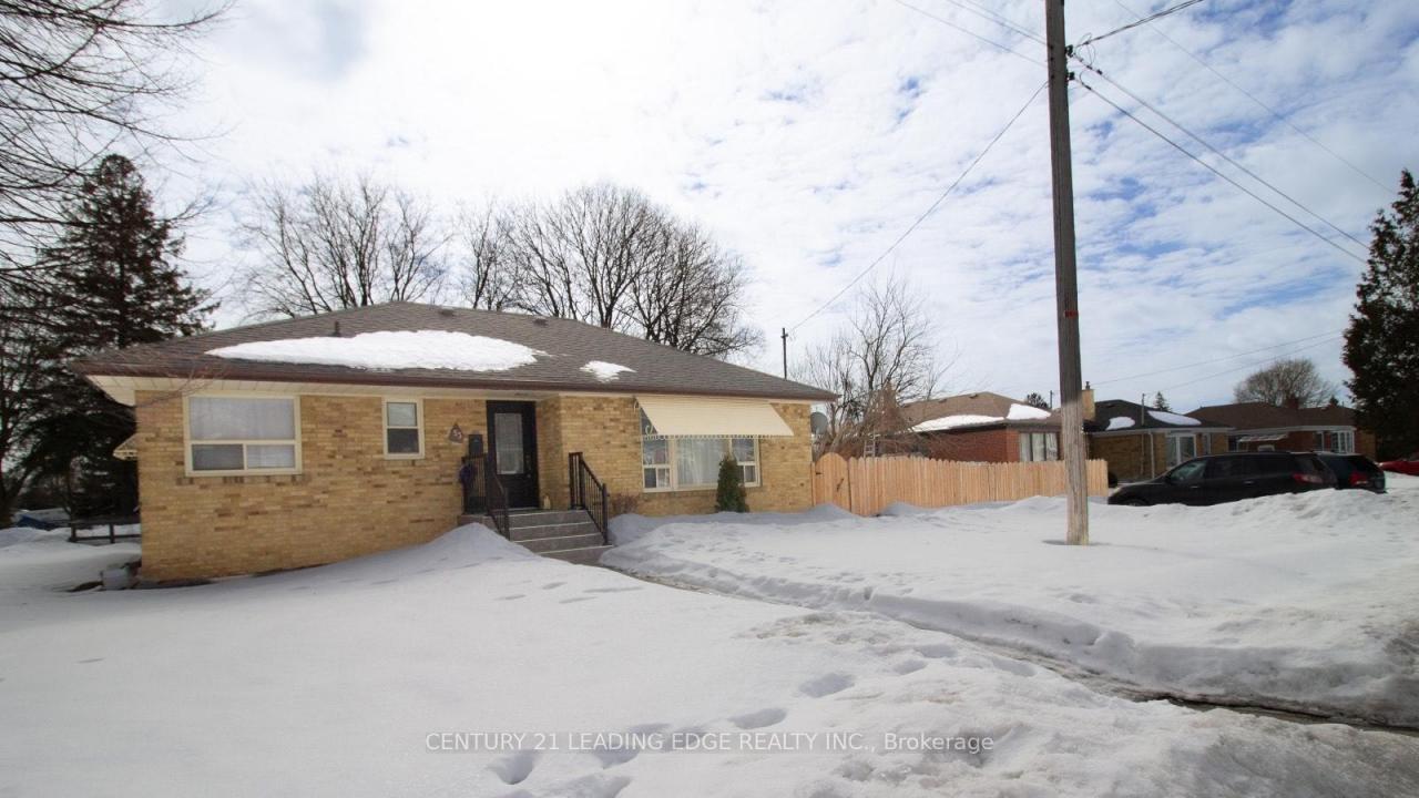 53 MIRAMAR CRESCENT, Toronto, Ontario M1J 1R3, Canada