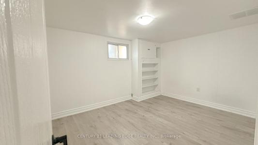 53 MIRAMAR CRESCENT, Toronto, Ontario M1J 1R3, Canada