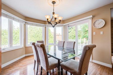 61 BROOKLYN CRESCENT, Markham, Ontario L3P 7C3, Canada