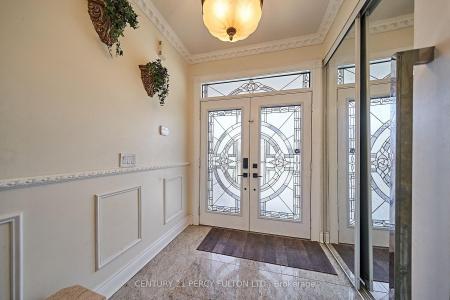 47 VINEYARD AVENUE, Whitby, Ontario L1P 1X5, Canada