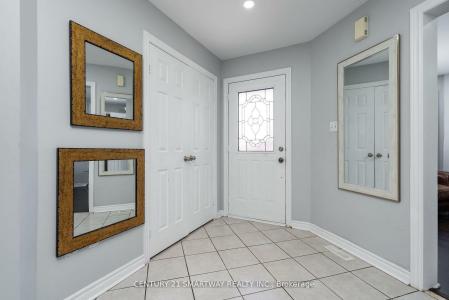 176 DEAN AVENUE, Barrie, Ontario L4N 0W1, Canada