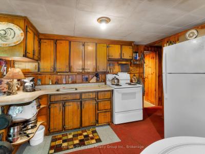 1141 KANAWA LANE, Algonquin Highlands, Ontario K0M 1S0, Canadá