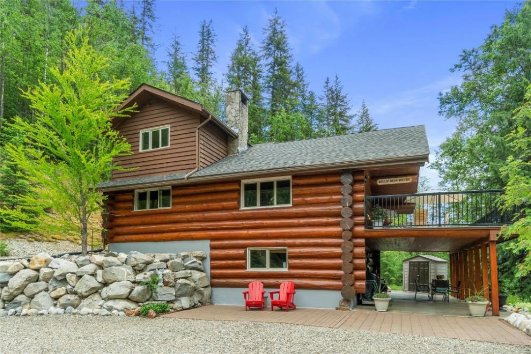 1372 SEYMOUR RIVER ROAD, Seymour Arm, British Columbia V0E 2V2, Canada