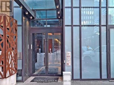 8 EGLINTON AVENUE, Toronto (mount Pleasant West), Ontario M4P 0C1, Canada