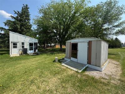 220 HOSSACK AVENUE, Killarney, Manitoba R0K 1G0, Canada