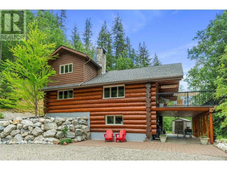 1372 SEYMOUR RIVER ROAD, Seymour Arm, British Columbia V0E 2V2, Canada