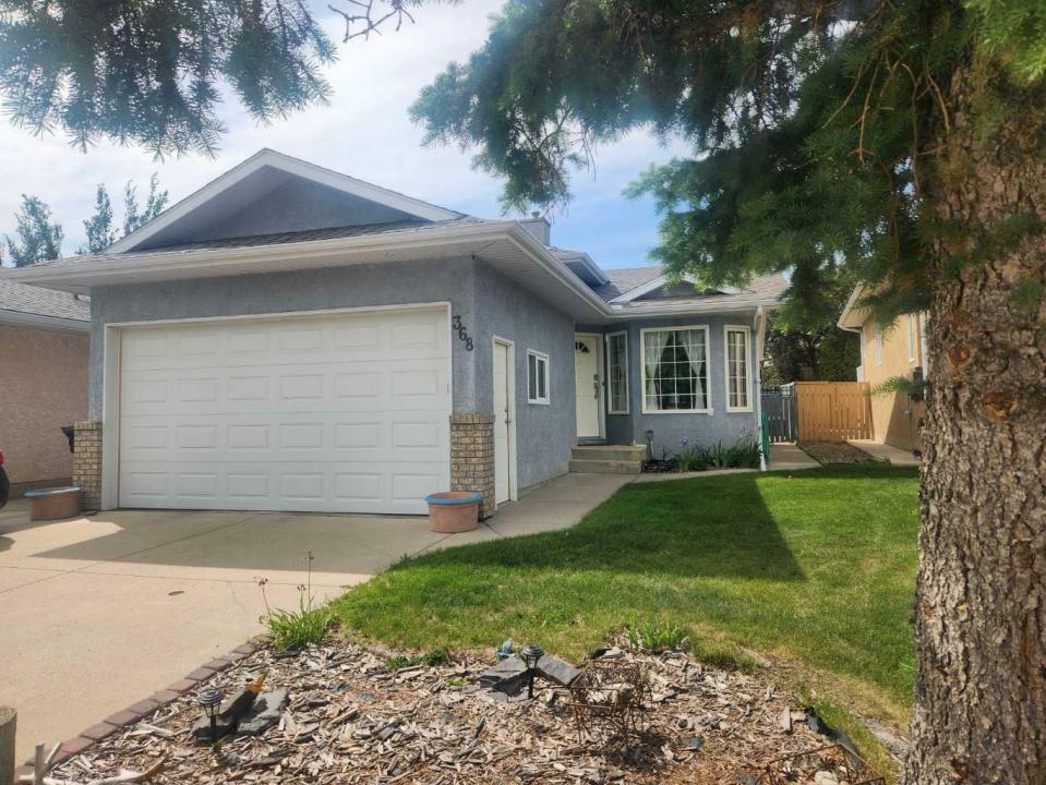 368 HERITAGE CRESCENT W, Lethbridge, Alberta T1K 6S3, Canadá