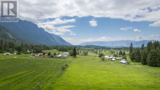 4512 48TH STREET, Canyon, British Columbia V0B 1C1, Canada