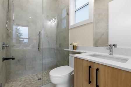 20130 82 AVENUE, Langley, British Columbia V2Y 2A8, Canada