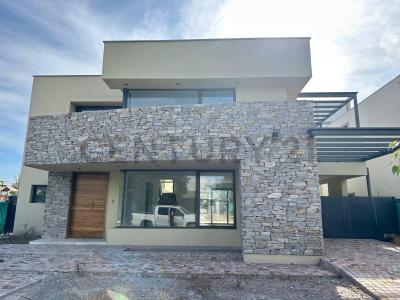 Severo del Castillo 1520, Guaymallén, Mendoza 5519, Argentina