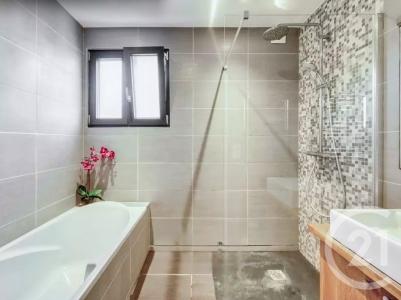 La Varenne St Hilaire, Île-de-France 94210, アキタン