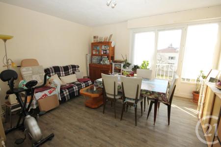 La Chapelle St Mesmin, Centro 45380, França