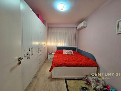 Unaza e Re, Tirana, Albania