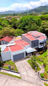 , Piedades Santa Ana, San José 00001, Costa Rica