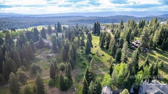 1420 Club Hill Blvd., McCall, Idaho 83638