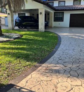 6284 SW 26th St, Miami, Florida 33155, USA