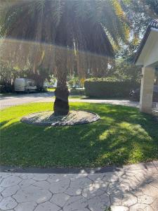 6284 SW 26th St, Miami, Florida 33155, USA