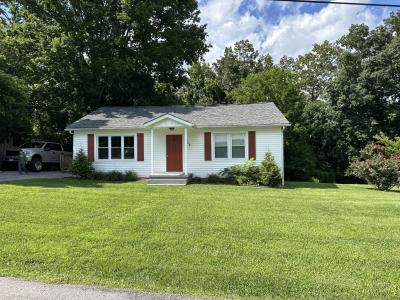 329 Castle Ln, Dover, Tennessee 37058, USA