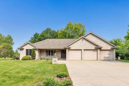 2810 N WHISTLING WIND Drive, De Pere, Wisconsin 54115, USA