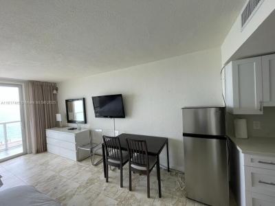 Sunny Isles Beach, Floride 33160, États-Unis