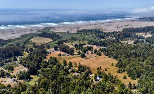 32800 Sutliff Lane, Fort Bragg, California 95437