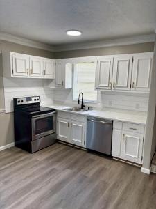 905 Mcadoo Street, Clinton, Tennessee 37716, USA