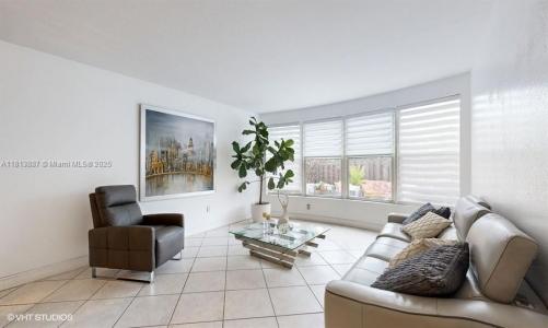 6861 NW 107th Ct 6861, Doral, Florida 33178, USA