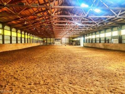 8782 Kinsman Road, Novelty, Ohio 44072