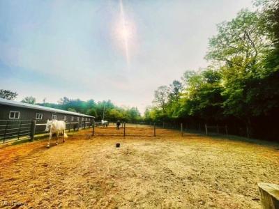 8782 Kinsman Road, Novelty, Ohio 44072