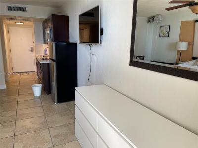 Sunny Isles Beach, Floryda 33160, USA