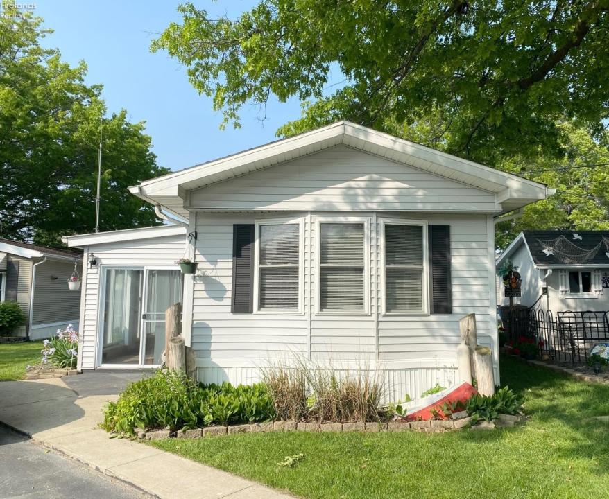 8175 North Shore Boulevard #56, Marblehead, Ohio 43440