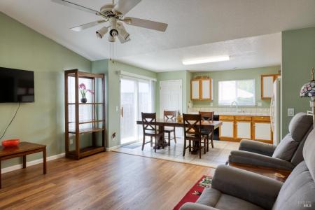 355 Sugar Maple Ln, Windsor, California 95492, USA