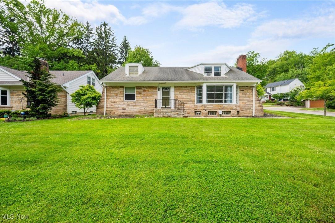 1572 S Belvoir Boulevard, South Euclid, Ohio 44121, États-Unis