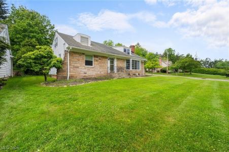 1572 S Belvoir Boulevard, South Euclid, Ohio 44121, États-Unis