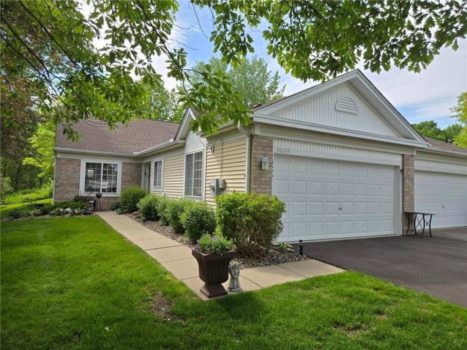18699 Kalmar Court, Lakeville, Minnesota 55044