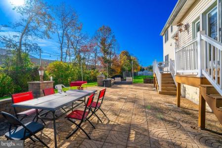 10 Eddie Court, Dayton, NJ 08810, USA