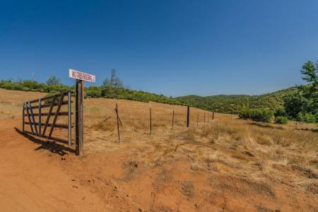 Hawver Road, Mokelumne Hill, California 95245