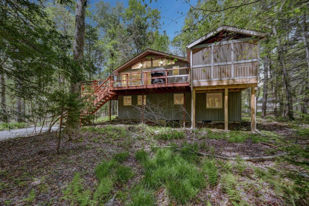 1172 Deer Trail Road, Pocono Pines, Pennsylvanie 18350, États-Unis