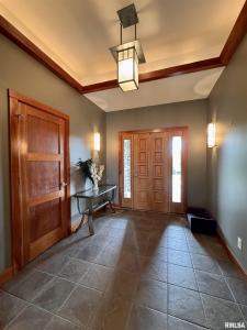 6 MARTY Lane, Macomb, Illinois 61455, USA