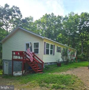 184 Winter Road, Paw Paw, WV 25434, USA