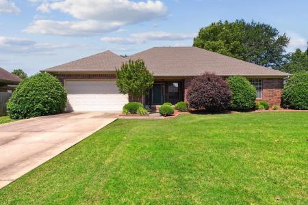 1045 Spatz Cir, Conway, Arkansas 72034, USA